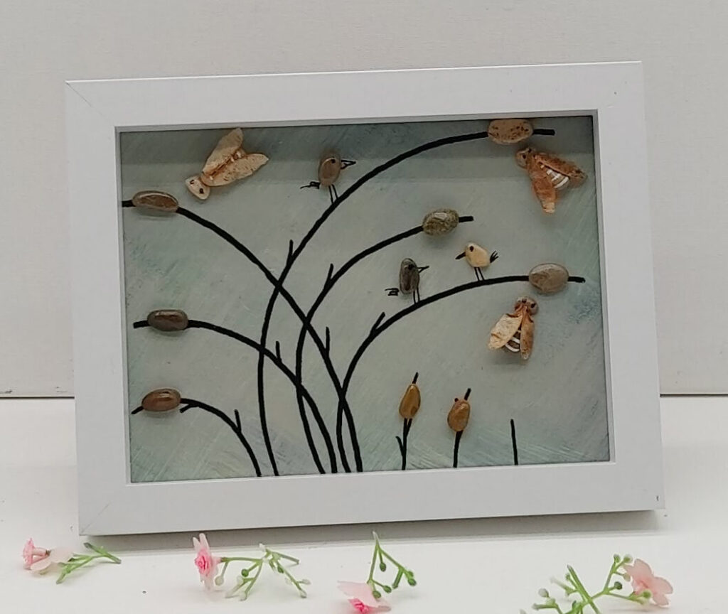 Roseaux et abeilles et petits oiseaux