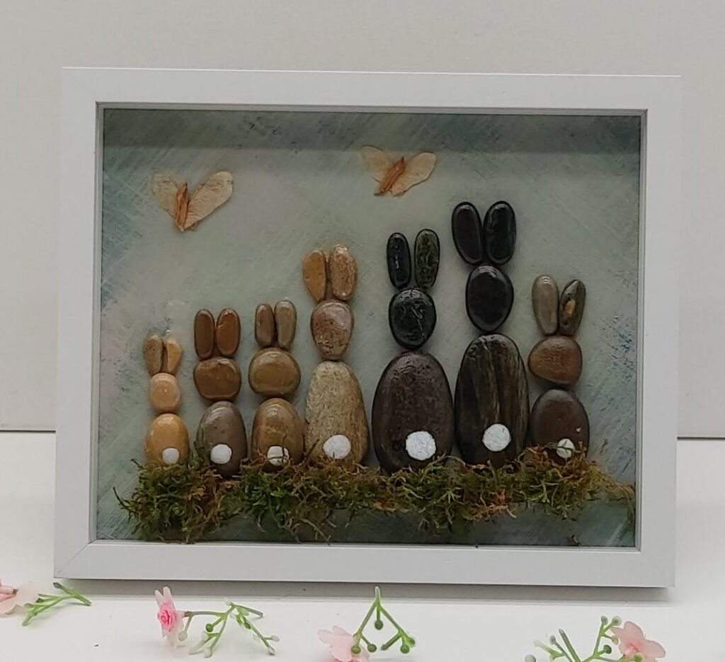 Famille de petits lapins